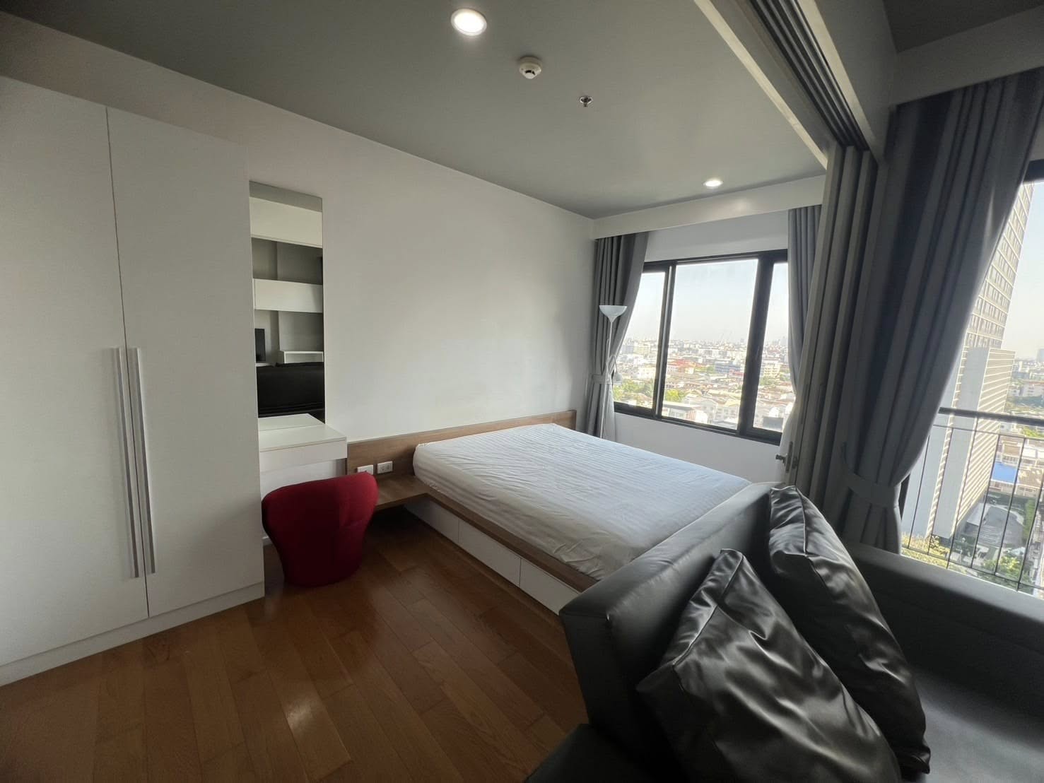 (CRB-164)  Rented>Blocs 77,1bed1bath,40.25sqm,12fl.