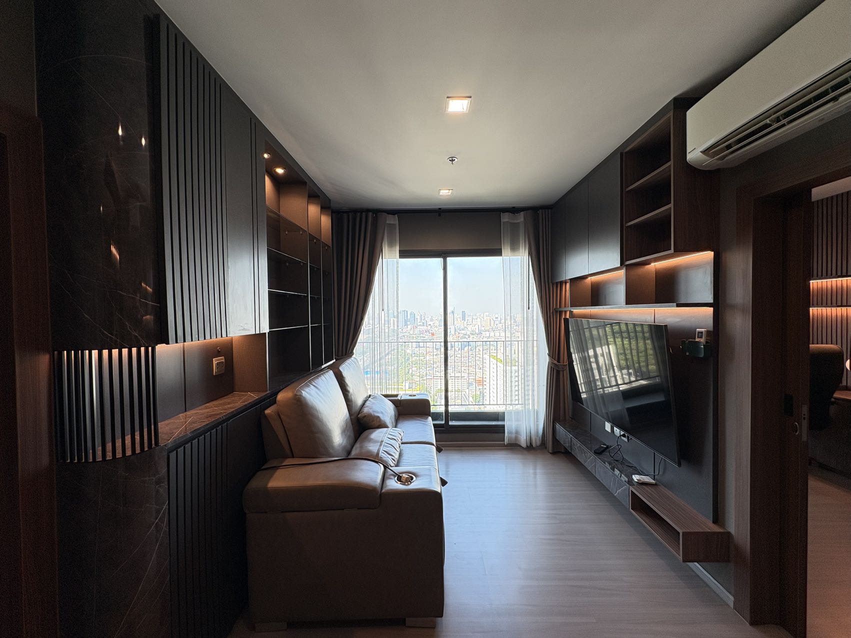 (CRB-196) Life Asoke-rama 9,2beds,2bath,52.9sqm,40fl.