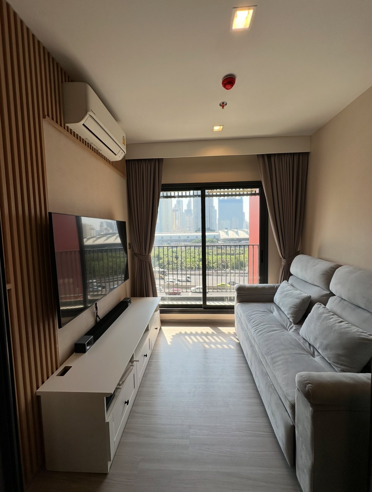 (CRJ-137) Life Asoke Hype ,1bed,1bath,35sqm,10FL.