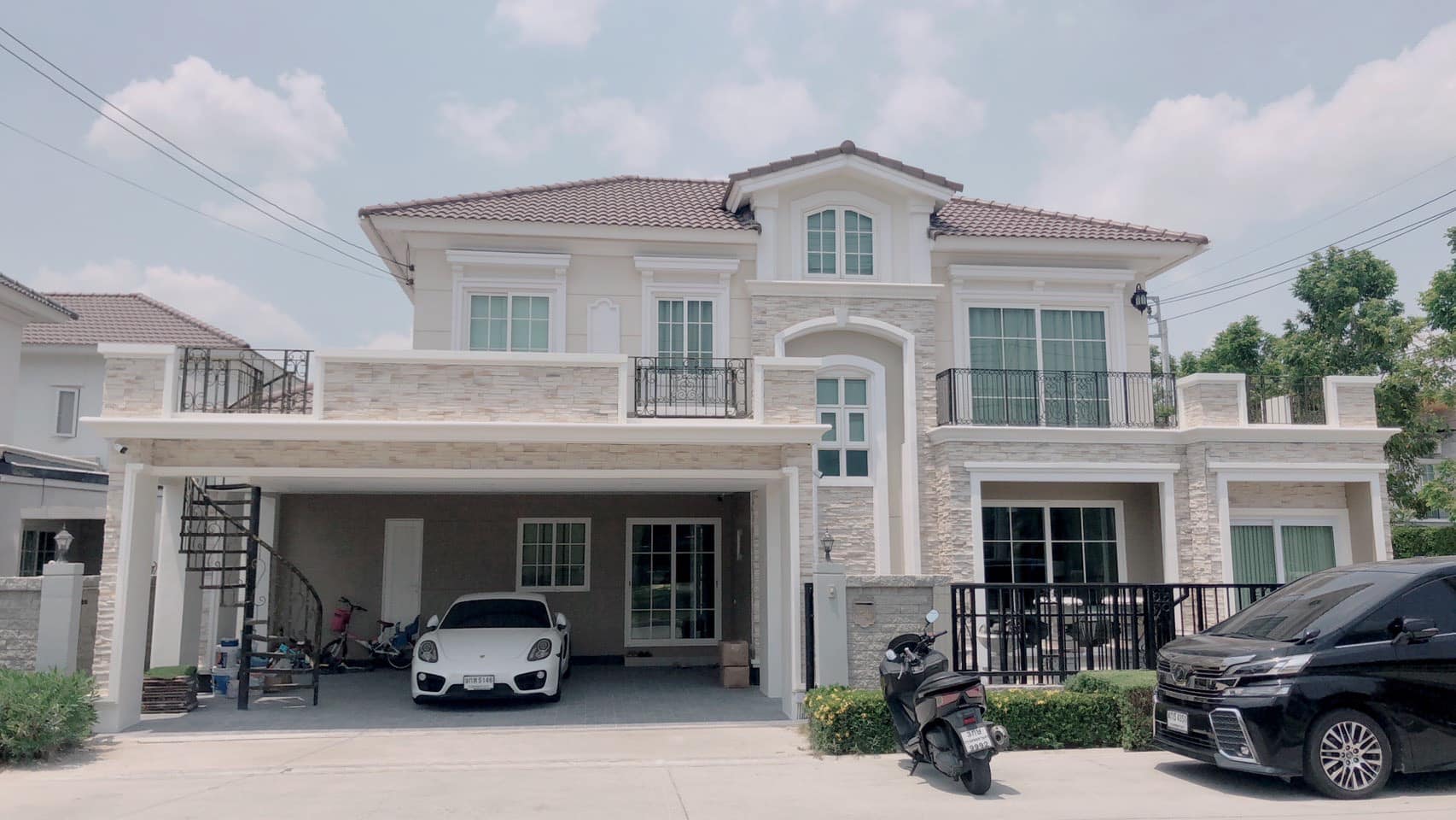 (VRB-1353) Grandio Ladprao-Kaset Nawamin ,3beds,4baths,264sqm,2storey.