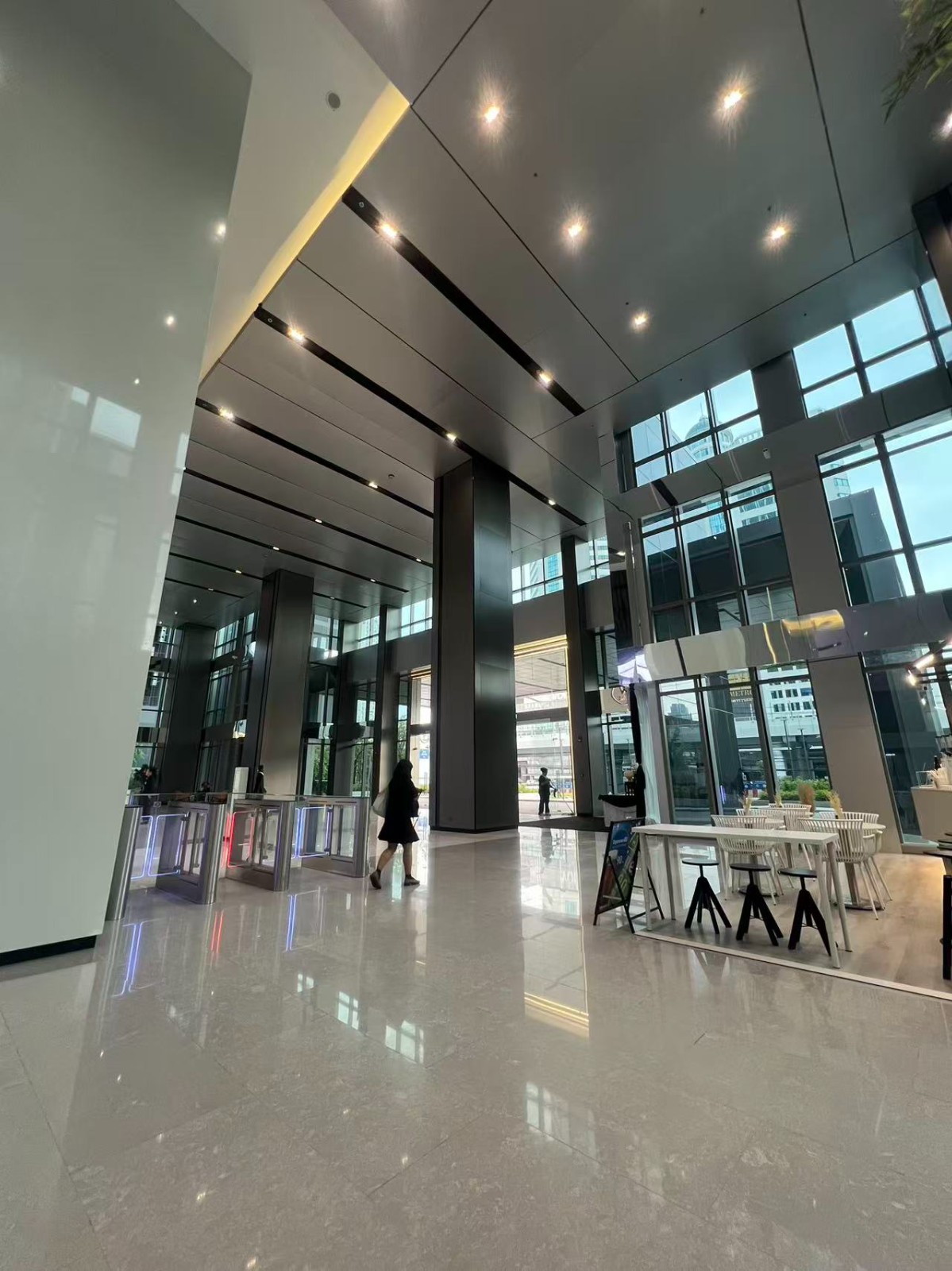 (ORB-1534) V One Tower , 226-250sqm,2baths,20fl.