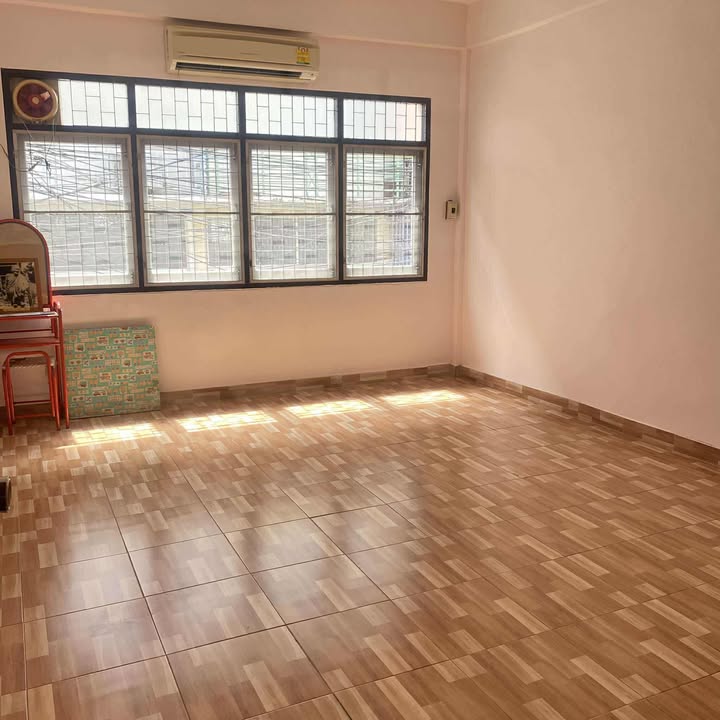 (VRB-1578) Bang Yi Khan BTS ,3beds,2baths,192sqm,3storey.