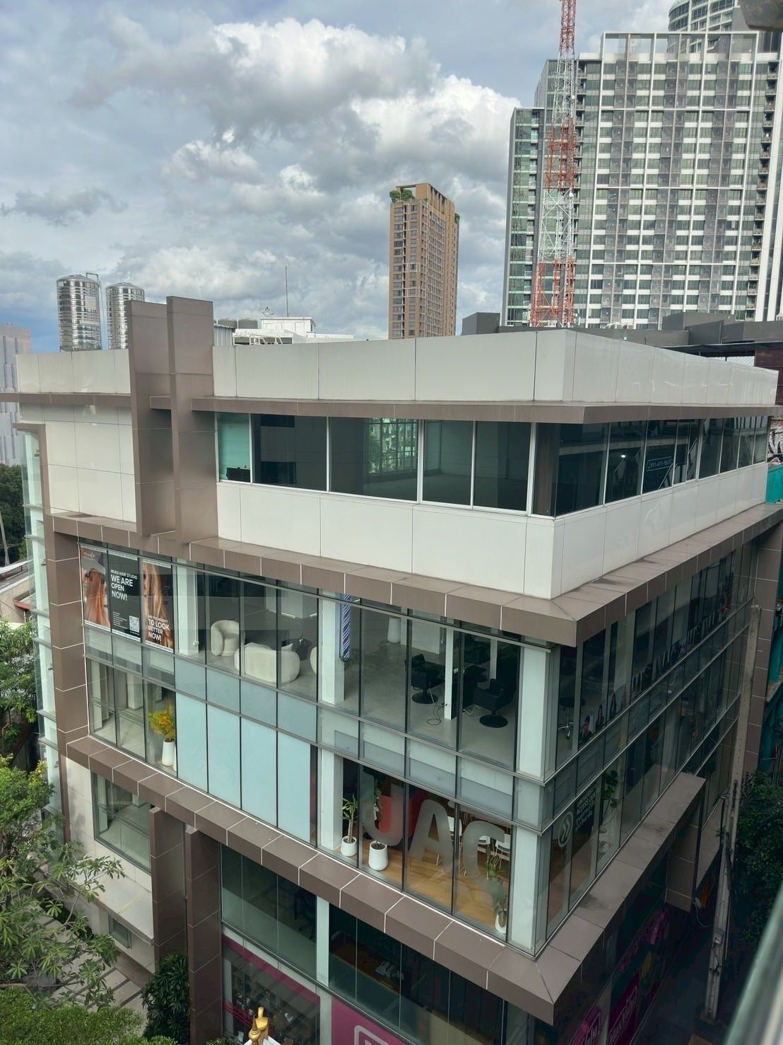 (ORB-1612) BTS Phra Khanong Station office ,200sqm,5fl.