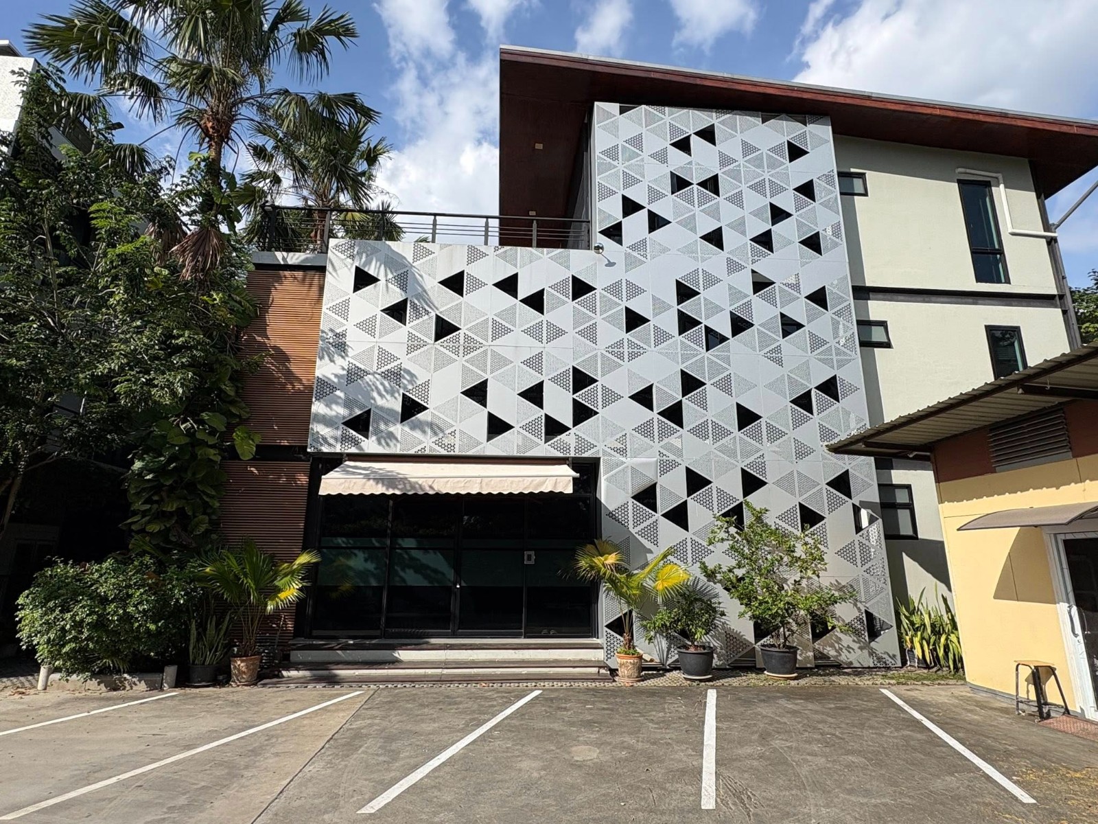 (ORB-1630) Sukhumvit 105 ,23rooms,1107sqm,3storey.
