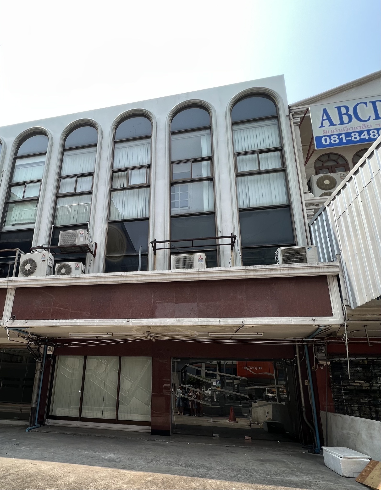 (VRB-1721) BTS Sanam Pao ,112sqm,4baths,3storey.