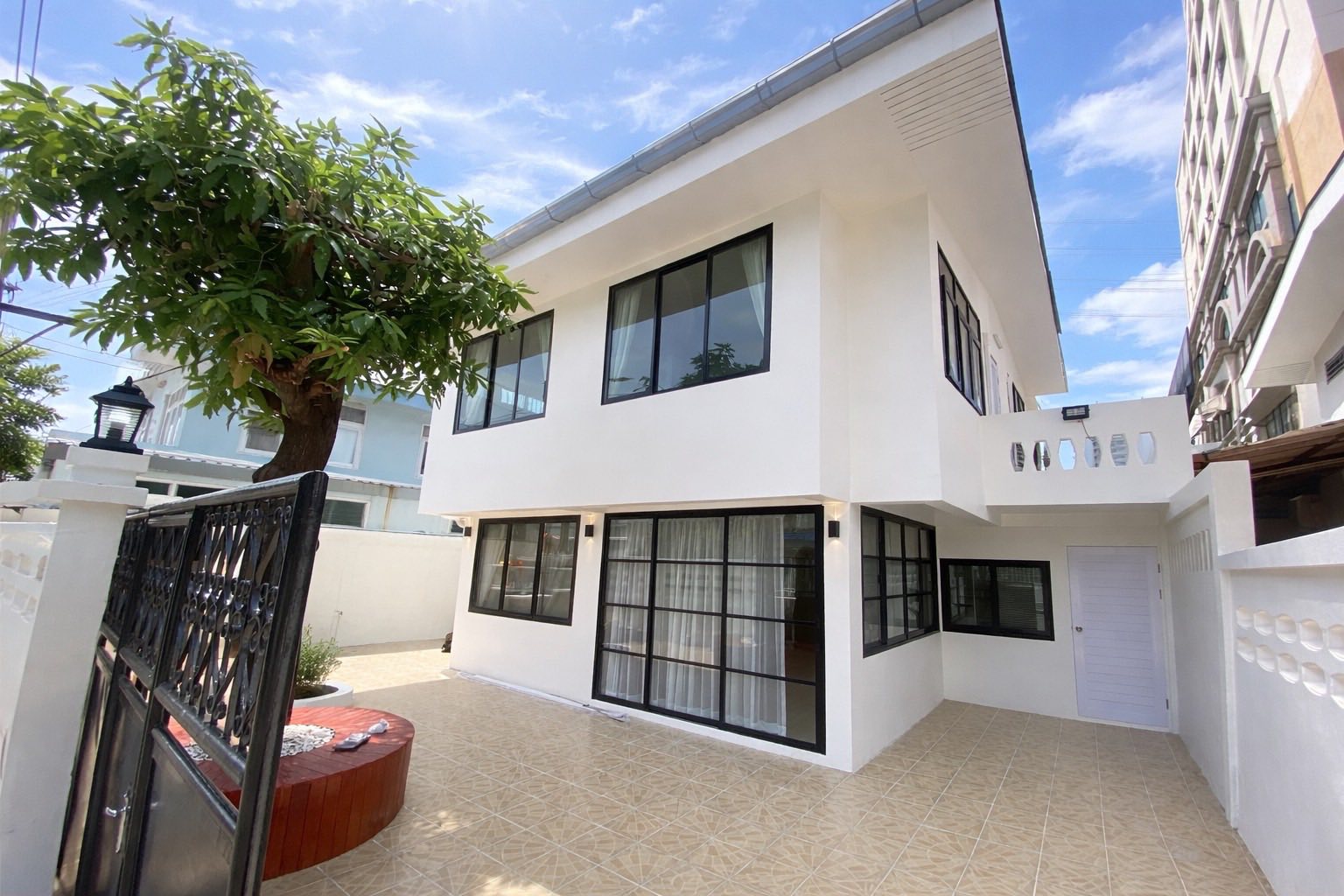 (CRB-1732) Sutthisan house ,5beds,3baths,200sqm,2storey.