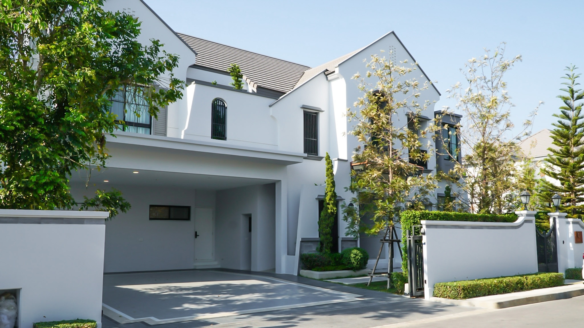 (VRB-1780) Nantawan Rama 9 - New Krungthepkretha ,4beds,6baths,1maid,378sqm,2storey.