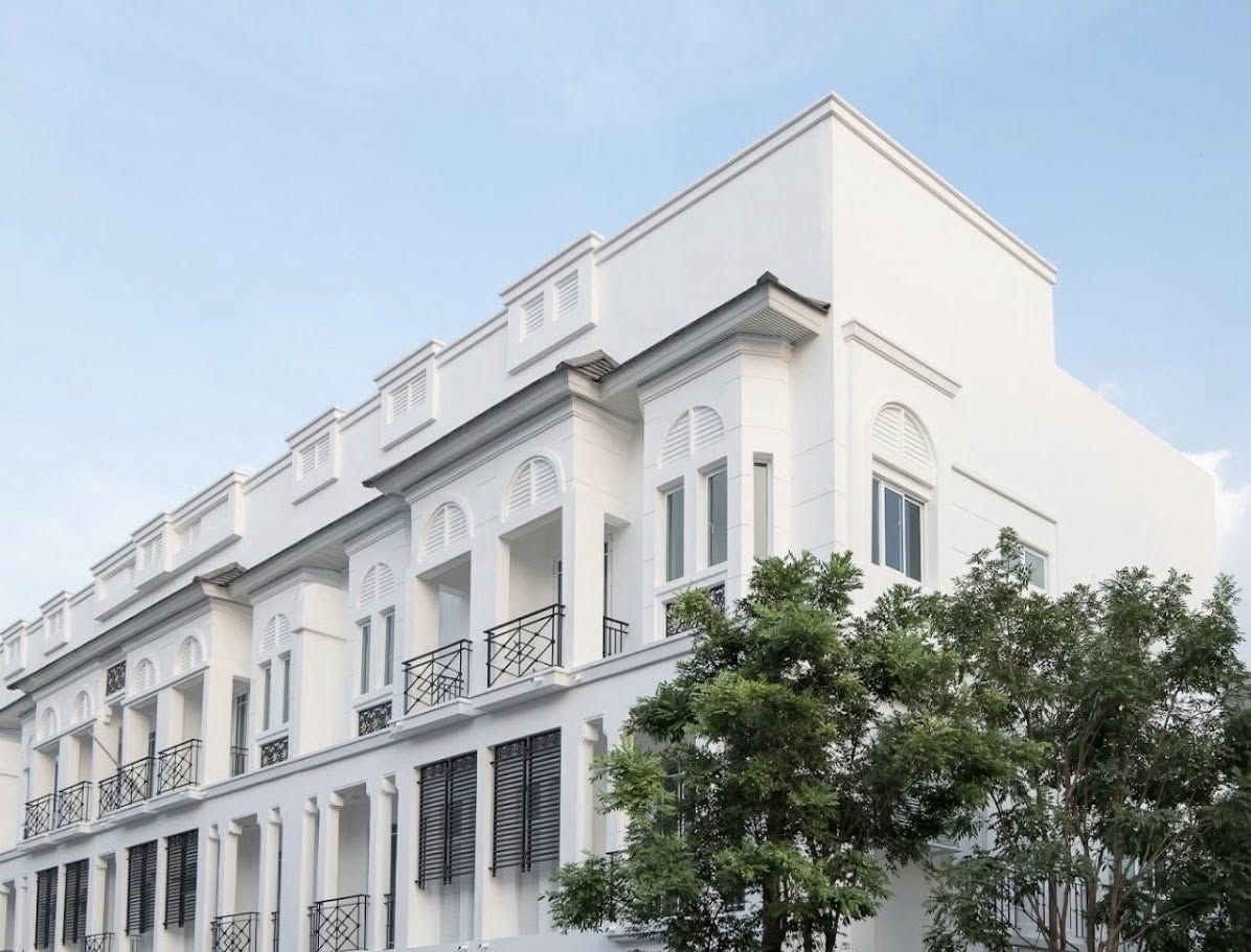 (VRB-1786) Leon Sukhumvit 62 , 3beds,3baths,220sqm,3storey.