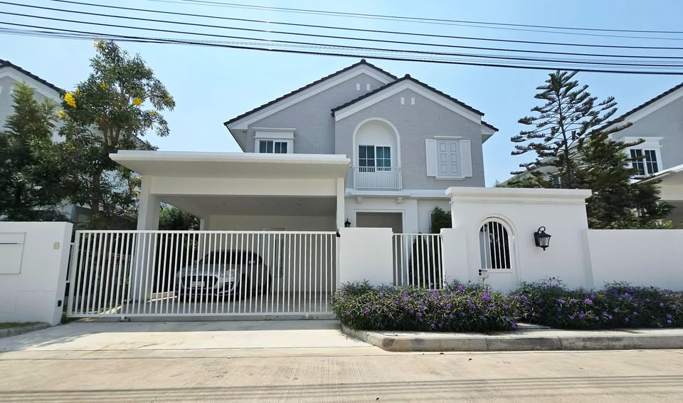 (VRB-1802) Chaiyapruek Bangna Km.15 ,3beds,4baths,300sqm,2storey.
