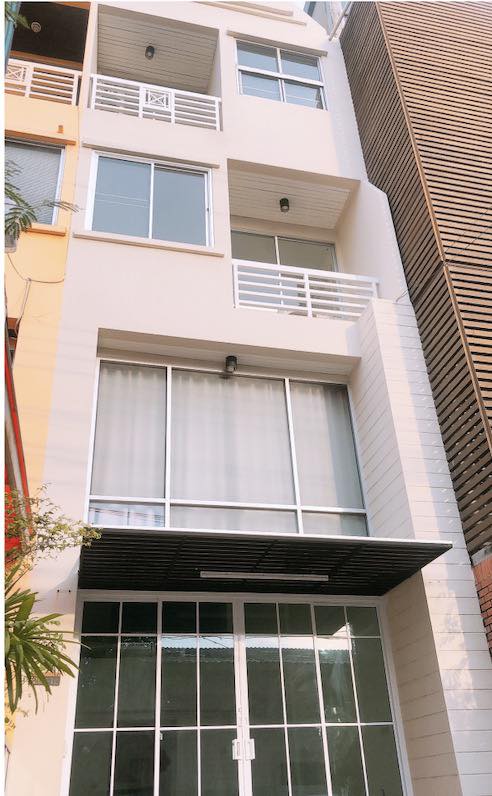 (VRB-1812) Town in Town ,4beds,3baths,200sqm,3storey.